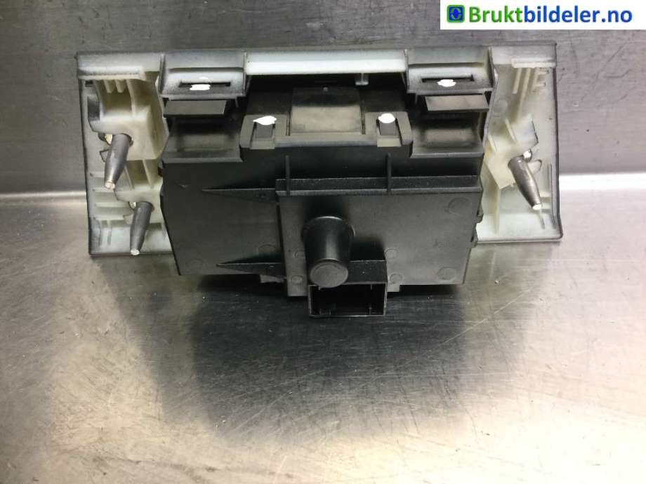 Bryter lys til BMW X1 2009-2015 (E84) (E84) (BMW|6 932 796|)