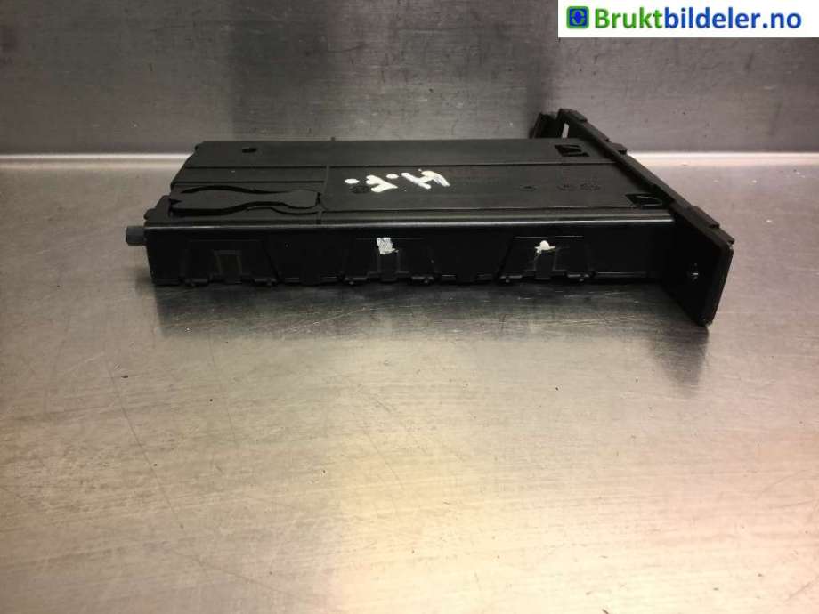 Dashbord koppholder til BMW X1 2009-2015 (E84) (E84) (BMW|51 45 7 127 461|)