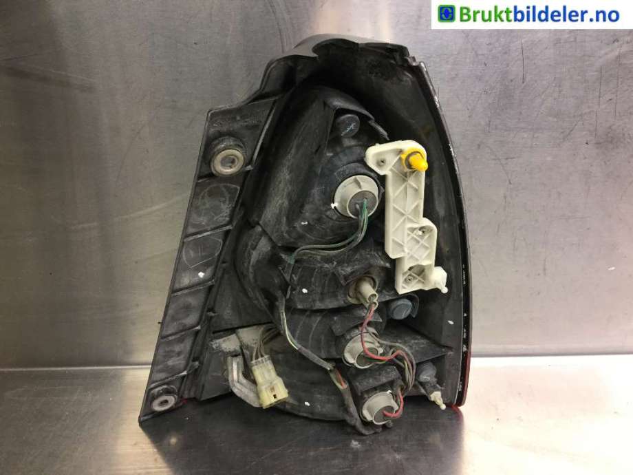 Baklykt venstre til Subaru Forester 2005-2008 (Type II, Fase 2) (SUBARU|84201 SA310|)