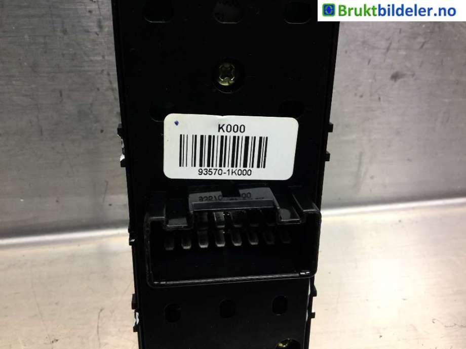 Bryter ruteheis til Toyota Auris 2010-2012 (Type I, Fase 2)  (TOYOTA|93570-1K000|)