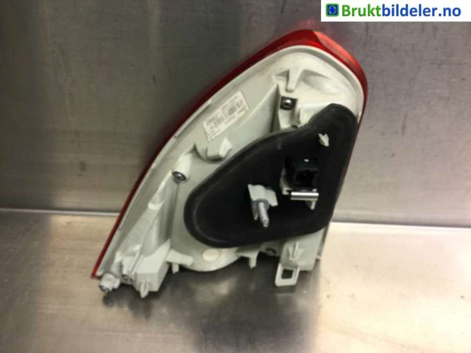 Baklykt høyre indre til Peugeot 2008 2013-2019 (Type I)  (PEUGEOT|9678074580|)