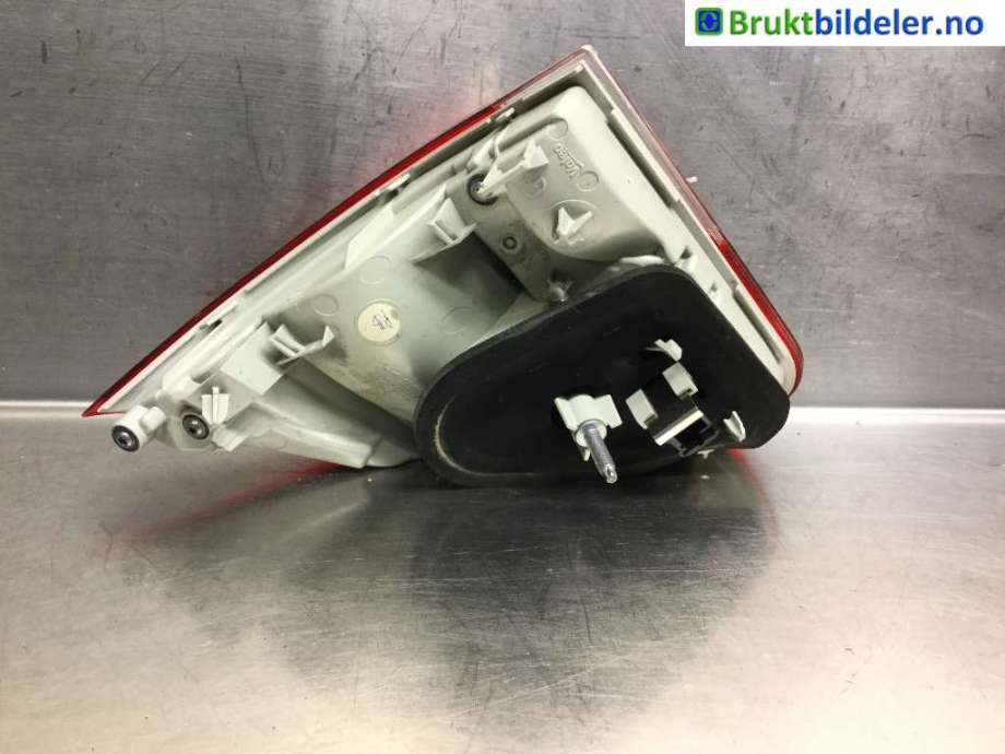 Baklykt venstre indre til Peugeot 2008 2013-2019 (Type I)  (PEUGEOT|9678074480|)