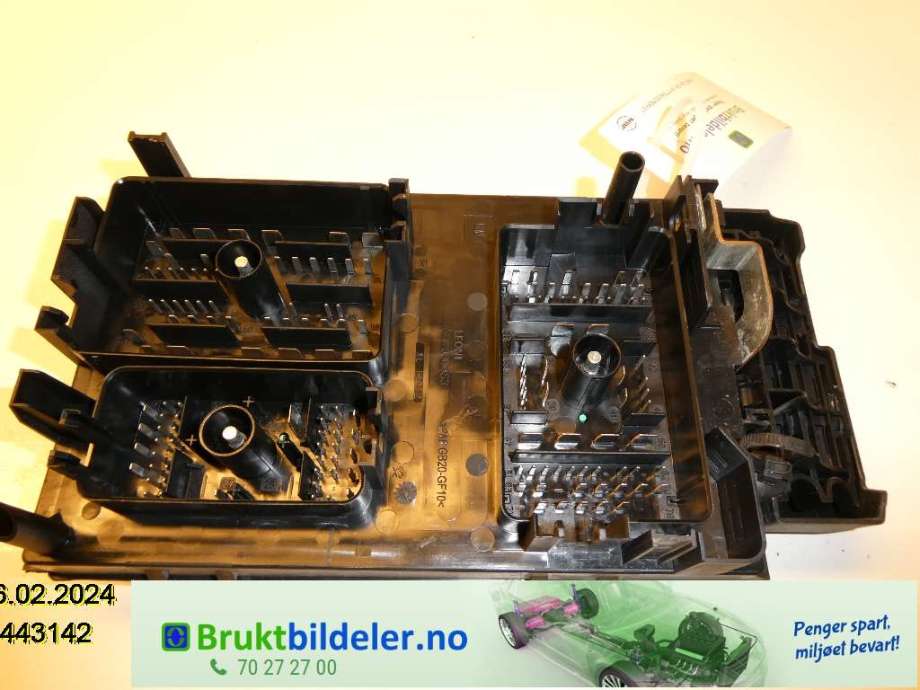 Sikringsboks til Opel Astra J 2010-2015  (OPEL|13302311|11100110AA|)