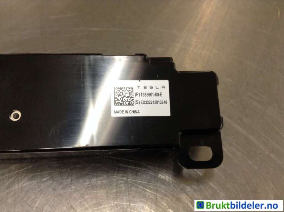 Styreenhet diverse til Tesla Model Y 2021-2024 (Type I)  (1585601-00-E|)