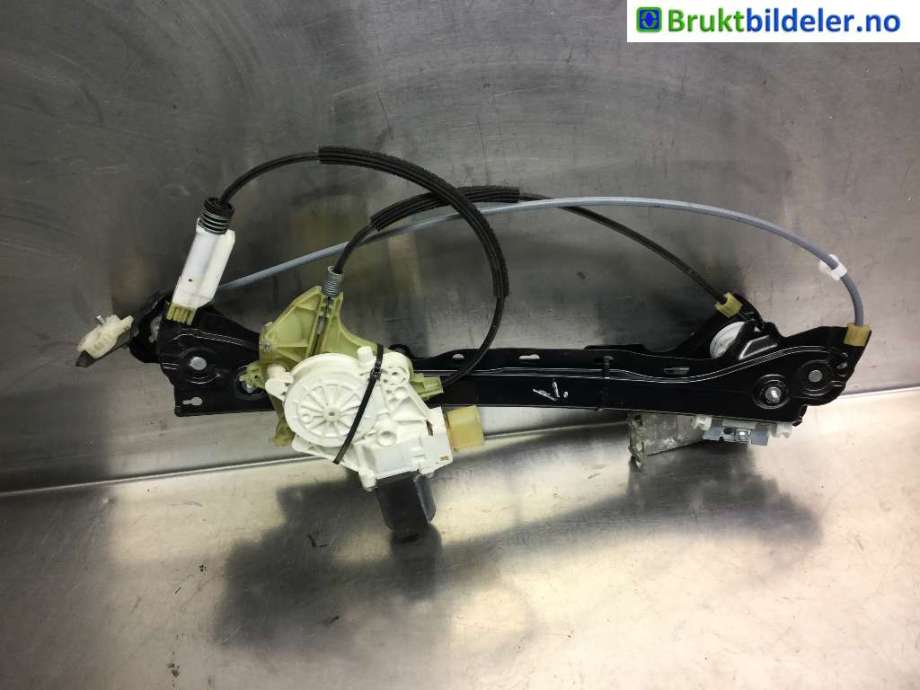 Ruteheis til BMW 3-Serie 2005-2011 (E90/E91/E92/E93) (E90/E91/E92/E93) (BMW|51 33 7 193 455|)