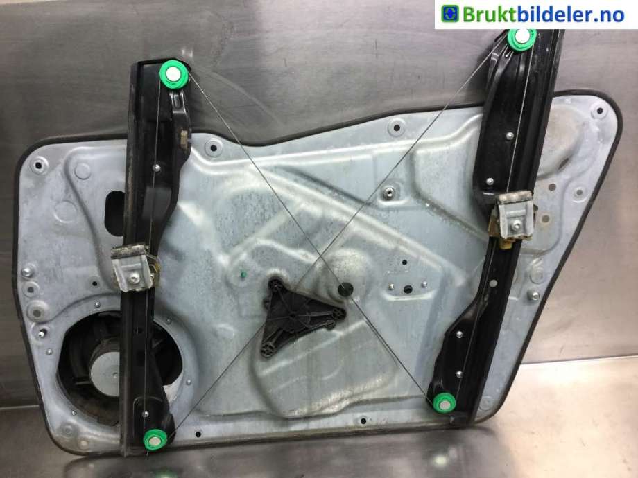 Ruteheis til VW Tiguan 2007-2011 (Type I, Fase 1)  (VOLKSWAGEN|5N1 837 729 C|)