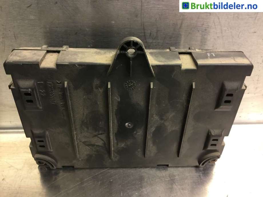 Styreenhet comfort (BCM) til Peugeot Partner 2008-2015 (Type II, Fase 1)  (PEUGEOT||S180085003E|96 657 784 80)