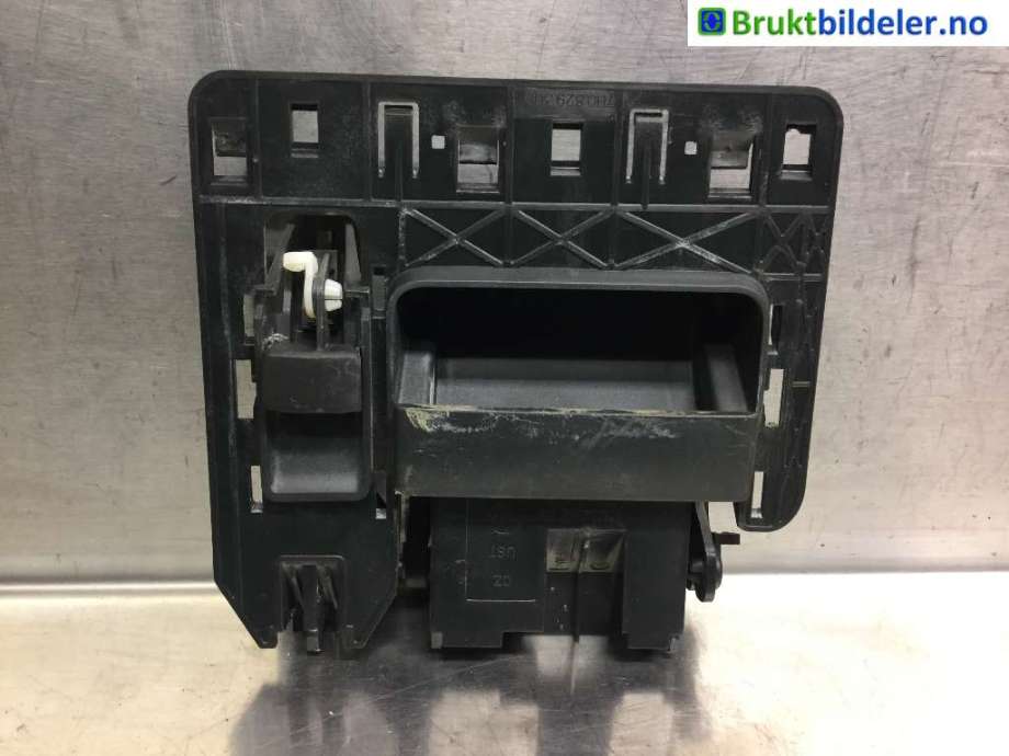 Diverse deler til VW Transporter / Caravelle 2009-2015 (Fase 2) (T5) (T5) (VOLKSWAGEN|7H0 829 309|)
