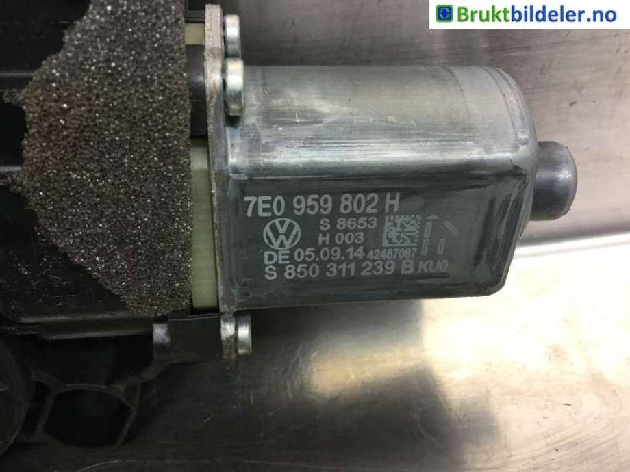 Ruteheis høyre foran til VW Transporter / Caravelle 2009-2015 (Fase 2) (T5) (T5) (VOLKSWAGEN|7E0 959 802 H|)