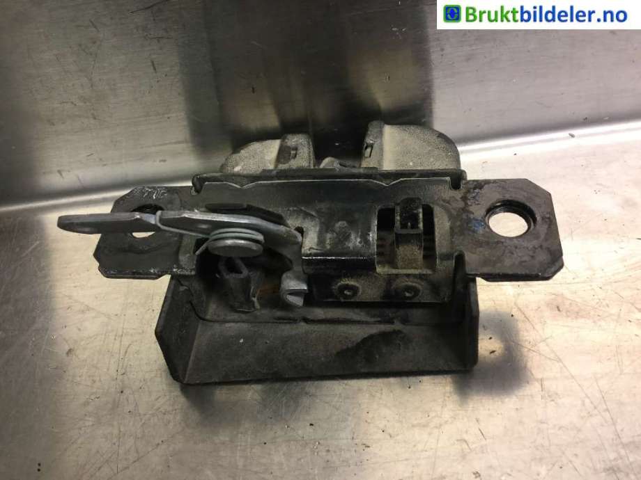 Baklukelås til VW Transporter / Caravelle 2009-2015 (Fase 2) (T5) (T5) (VOLKSWAGEN|7H0 827 505 F|)