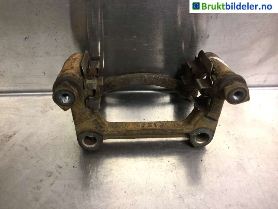 Bremsecaliper brakett til VW Transporter / Caravelle 2009-2015 (Fase 2) (T5) (T5) (VOLKSWAGEN|7H0 615 425 A|)