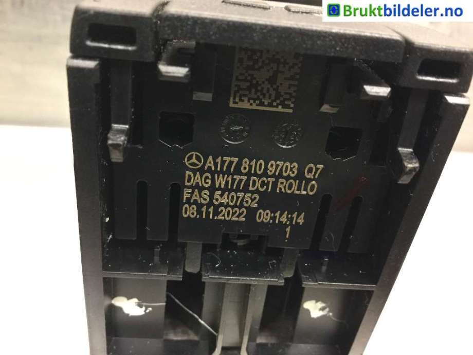 Dashbord koppholder til Mercedes EQA 2021-->>  (A 177 810 97 03|)