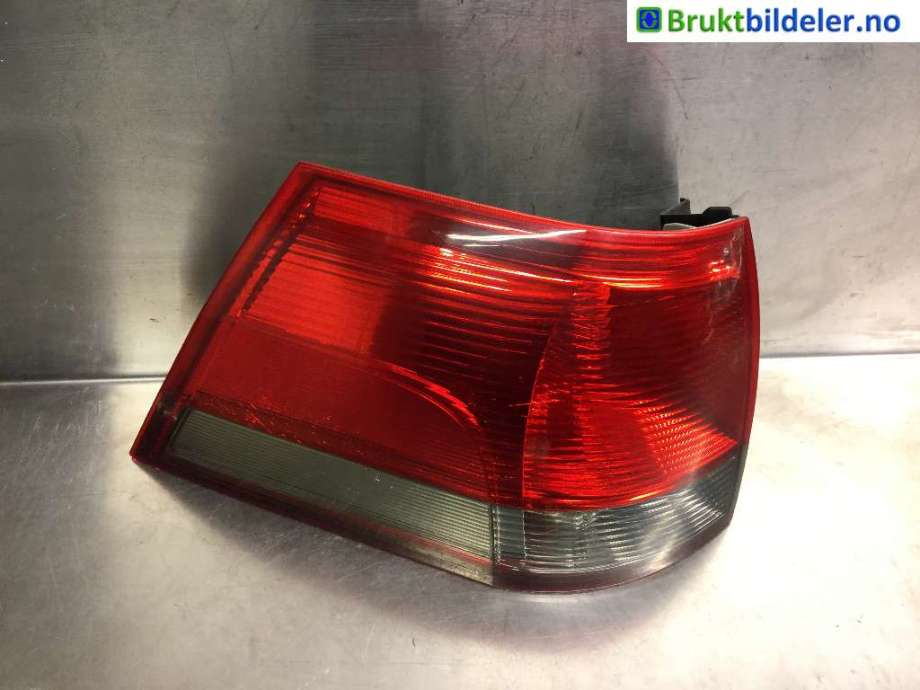 Baklykt venstre til Opel Vectra C, 2005-2008 (Type II)  (OPEL|24469461)