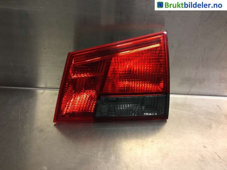 Baklykt venstre indre til Opel Vectra C, 2005-2008 (Type II)  (OPEL|93182176)
