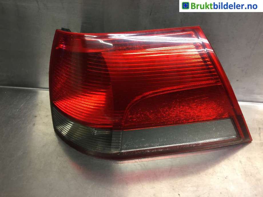 Baklykt venstre indre til Opel Vectra C 2005-2008 (Type II)  (OPEL|93182176||13184024)