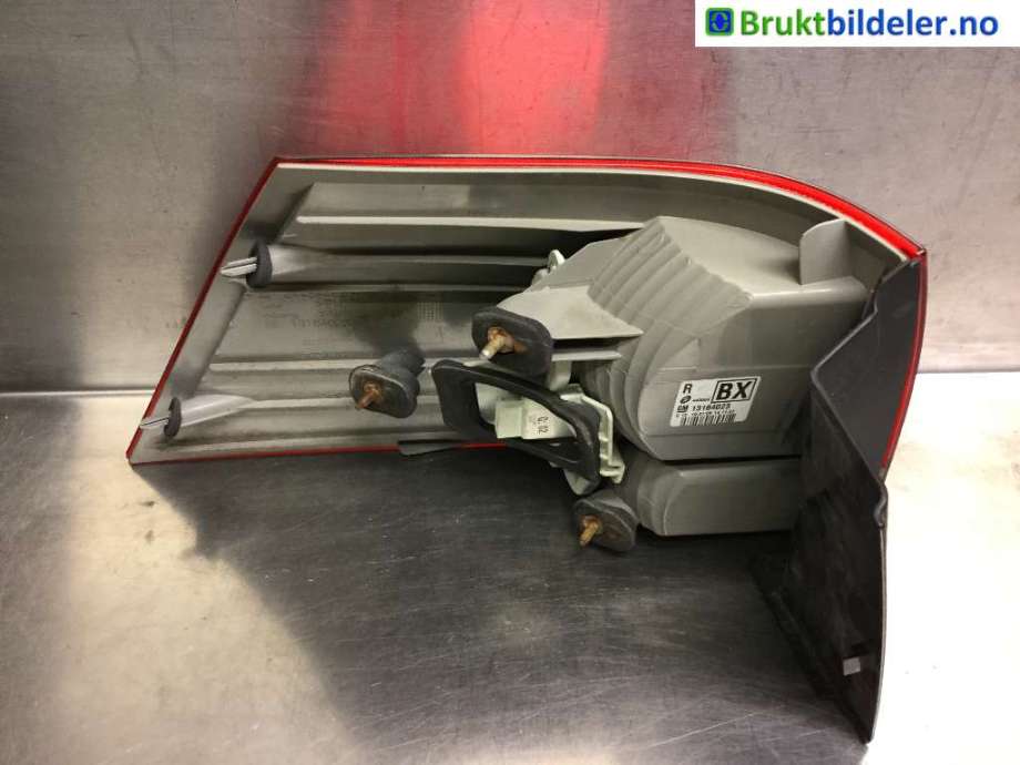 Baklykt venstre indre til Opel Vectra C 2005-2008 (Type II)  (OPEL|93182176||13184024)