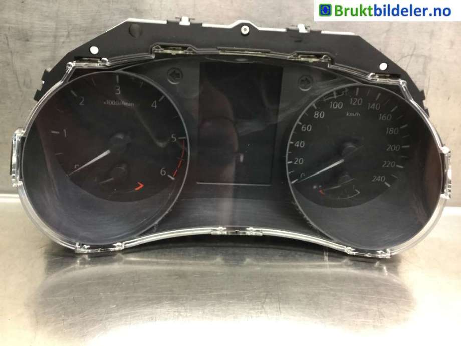 Instrumentpanel til Nissan Qashqai, 2014-2021 (Type II)  (NISSAN|24810 HV22C)