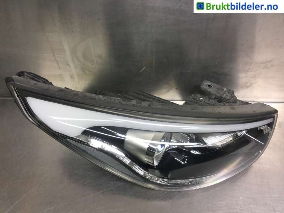 Frontlykt høyre xenon til Hyundai Ix35, 2010-2015  (HYUNDAI|92102-2Y620)