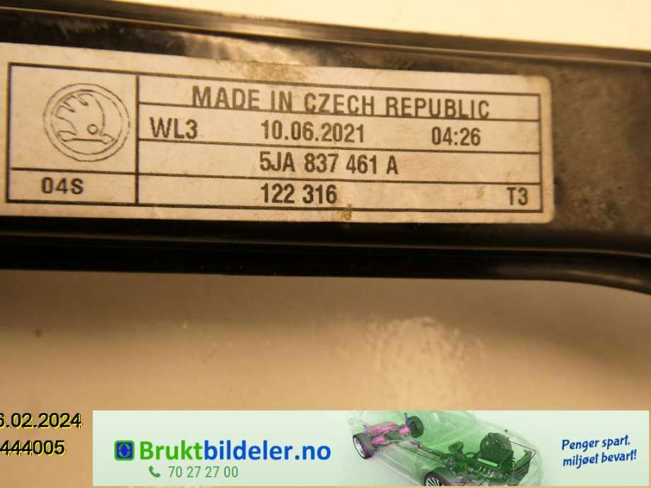 Ruteheis til Škoda Rapid 2012-2019  (SKODA|5JA 837 461 A|)
