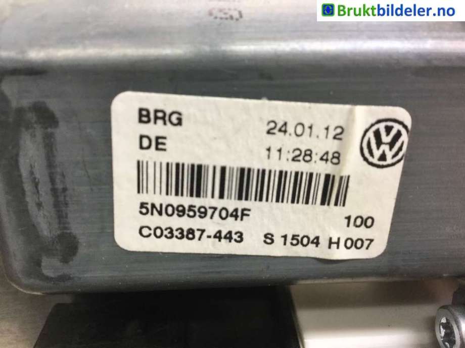 Ruteheis høyre bak til VW Tiguan 2011-2016 (Type I, Fase 2)  (VOLKSWAGEN|5N0959704F|)