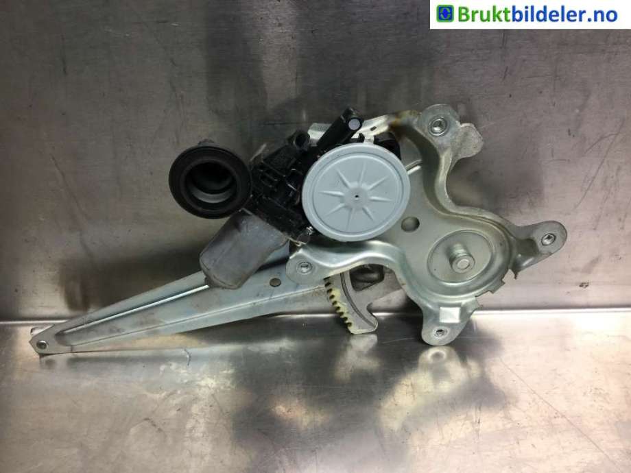 Ruteheis høyre bak til Toyota Urban Cruiser 2009-2014  (TOYOTA|85720-30340|262100-2340|)