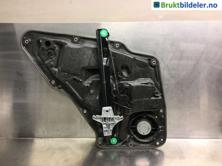Ruteheis til VW Tiguan 2011-2016 (Type I, Fase 2)  (VOLKSWAGEN|5N0 839 730 R|)