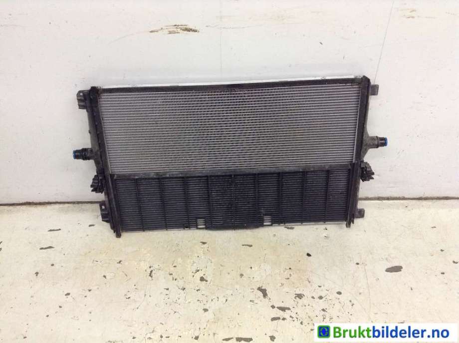 Radiator (automat gir) til Tesla Model Y, 2021-2024 (Type I) (1494175-00-A)