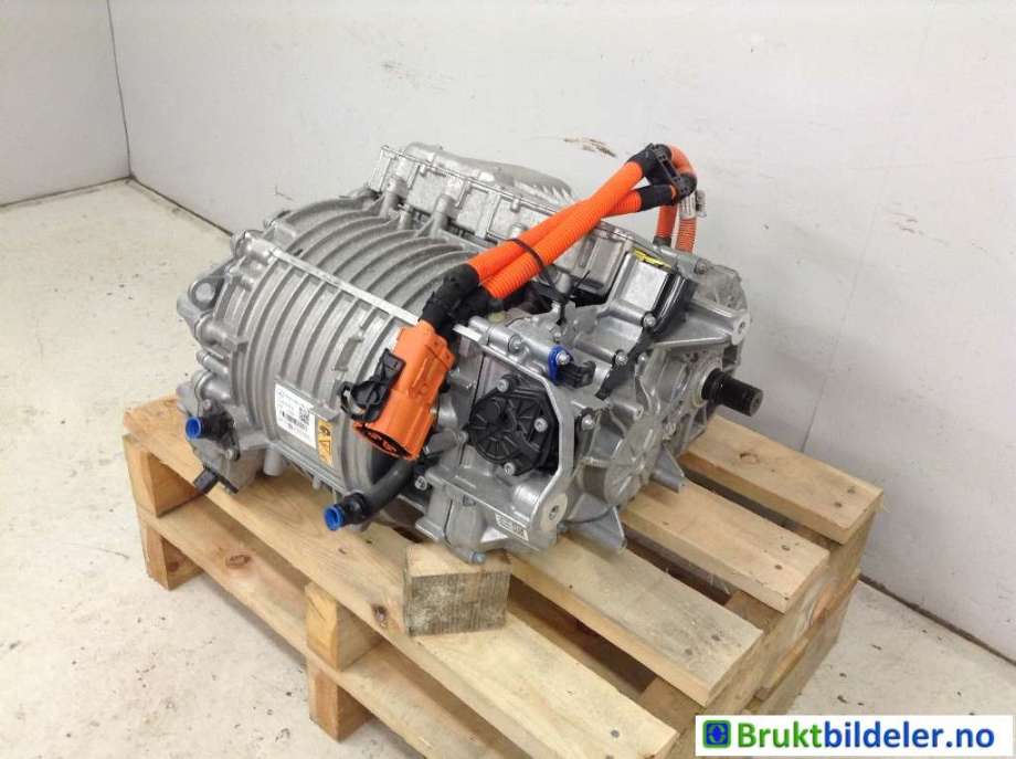 Motor elbil bak til Mercedes EQA, 2021-->> (A 243 340 89 02)
