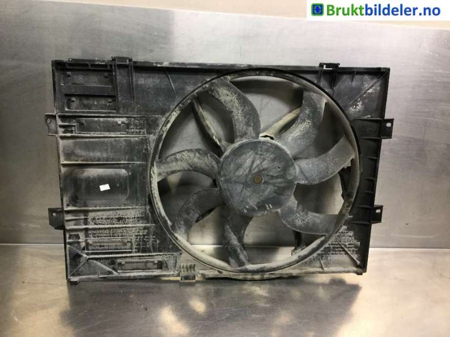 Kjølevifte til VW Transporter / Caravelle 2009-2015 (Fase 2) (T5) (T5) (VOLKSWAGEN|7H0 121 205 A|)