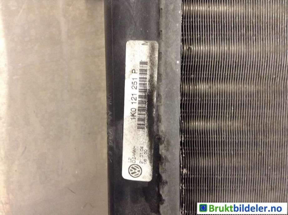 Radiator (manuell gir) til VW Caddy 2004-2010 (Type III, Fase 1) (VOLKSWAGEN|1K0 121 251 P||1K0 121 251 DF)