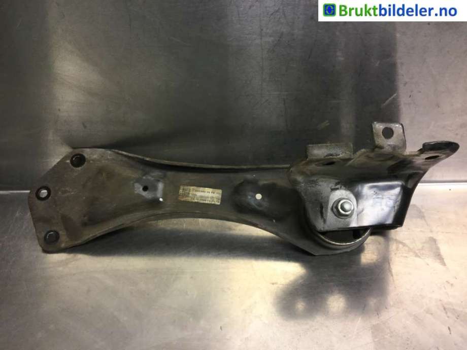 Bærebru høyre bak til Mercedes EQA, 2021-->> (A 247 350 24 03)