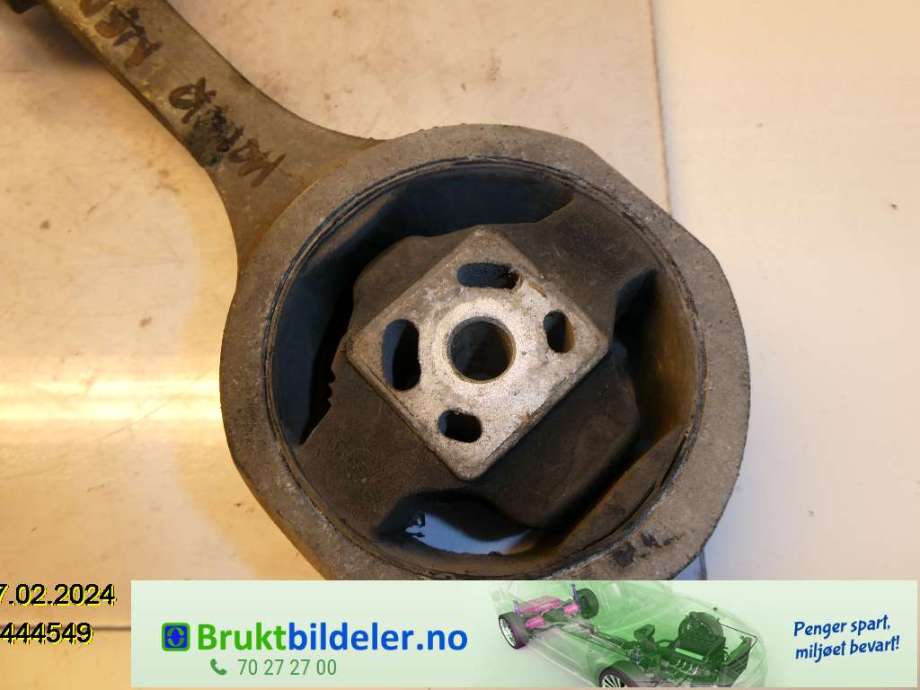 Motorfeste til Škoda Rapid 2012-2019  (SKODA|6Q0199851BD||6Q0 199 851 BD)