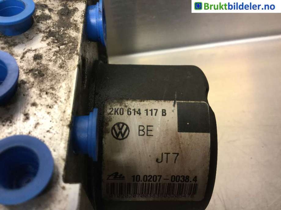 ABS sentral til VW Caddy 2004-2010 (Type III, Fase 1)  (VOLKSWAGEN|2K0 614 117 B|10.0207-0038.4|2K0 907 379 B)