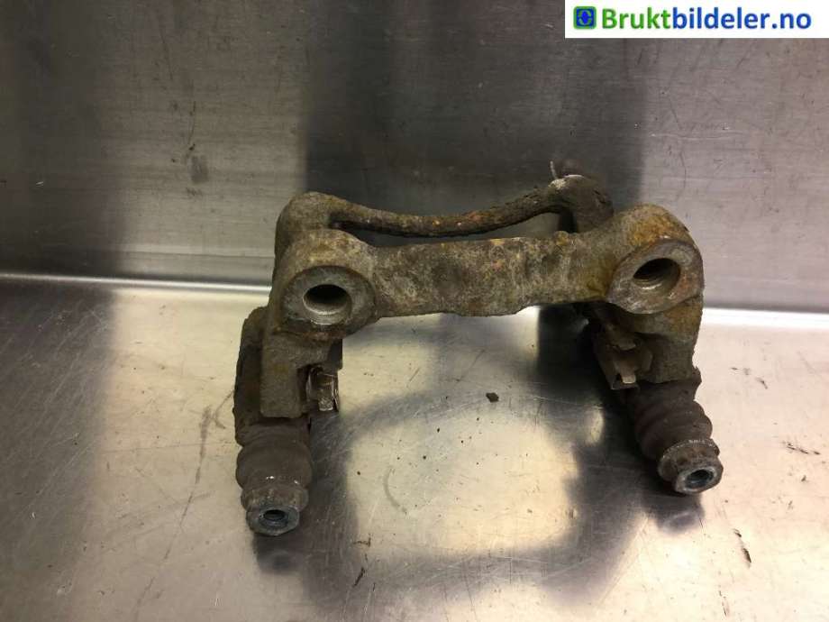 Bremsecaliper brakett til VW Caddy 2004-2010 (Type III, Fase 1) (VOLKSWAGEN|1K0 615 426 K|)