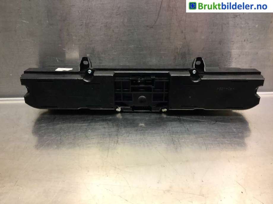 Bryter nødblink til Mercedes Vito/Viano 2010-2014 (Fase 2) (W639) (W639) (MERCEDES|A 639 870 18 10|)