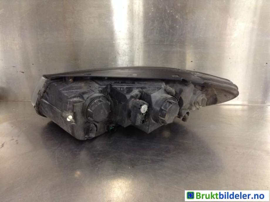 Frontlykt høyre halogen til Hyundai Santa Fe 2006-2009 (Type II, Fase 1)  (HYUNDAI|92102 2B021|)