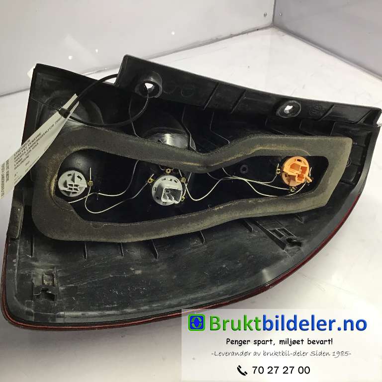 Baklykt venstre til Toyota Land Cruiser 120 2002-2009  (TOYOTA|8156160620|)