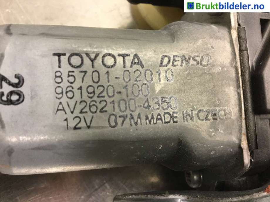Ruteheis høyre foran til Toyota Avensis 2009-2015 (Type III, Fase 1)  (TOYOTA|85701-02010|)