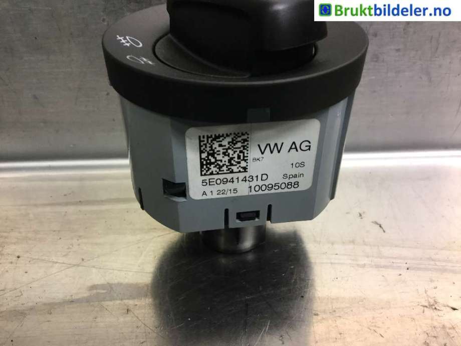 Bryter lys til Škoda Fabia 2014-2021 (Type III)  (SKODA|5E0 941 431 D||10095088)