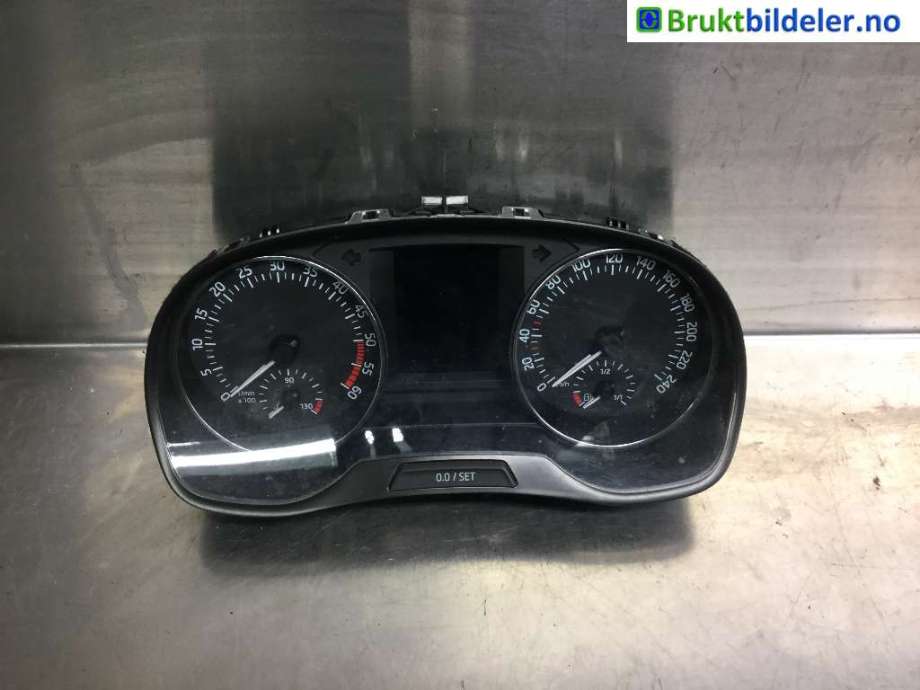 Instrumentpanel til Škoda Fabia, 2014-2021 (Type III) (SKODA|6V0 920 741 A)