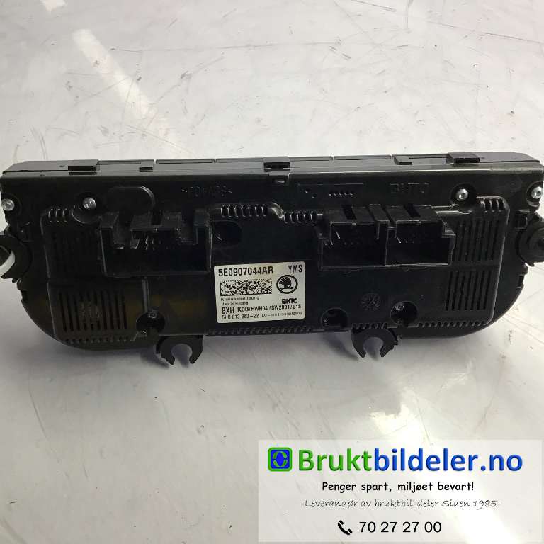 Varmeapparat betjening til Škoda Octavia 2017-2020 (Type III, Fase 2) (SKODA|5E0 907 044 AR|5HB 013 263-22|)