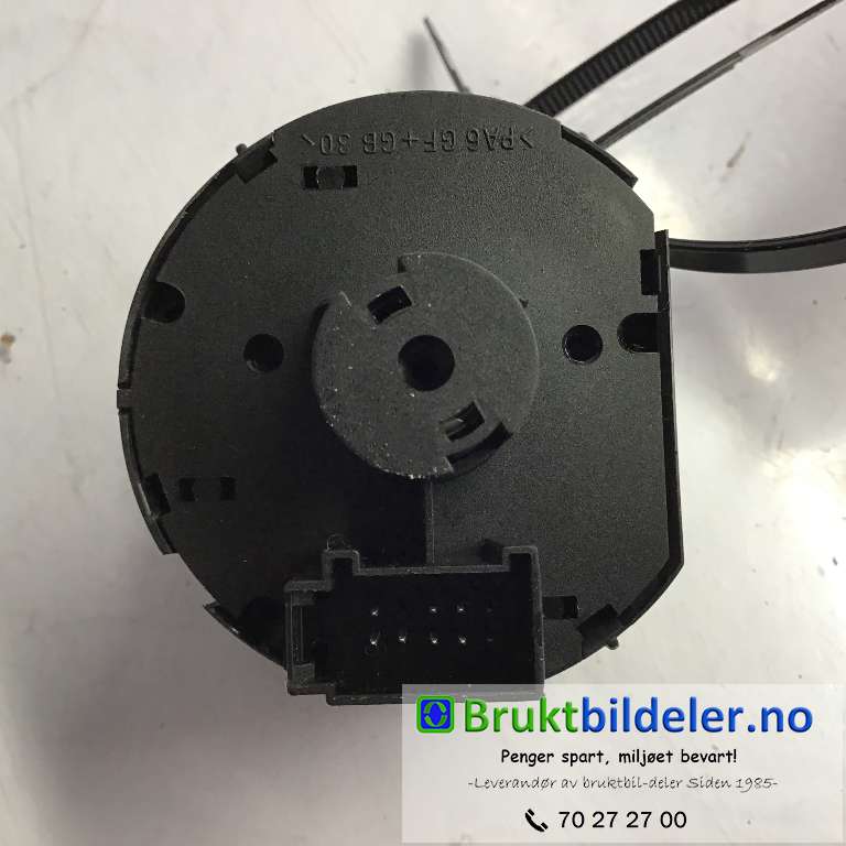 Bryter lys til VW Golf VI 2008-2012  (VOLKSWAGEN|3C8 941 431 C|)