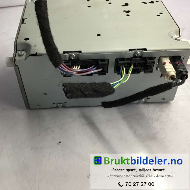 Bilstereo til Ford Transit Courier 2014-2018 (Type I, Fase 1)  (FORD|F1BT-18C815-HK|)