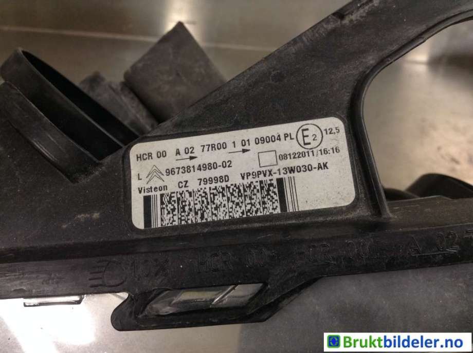 Frontlykt venstre halogen til Citroën C3 2010-2016 (Type II)  (CITROEN|9673814980-02||16 069 301 80)