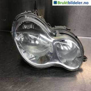 Frontlykt høyre halogen til Mercedes C-Klasse, 2004-2007 (Fase 2) (W203) (W203) (MERCEDES|A 203 820 12 59)