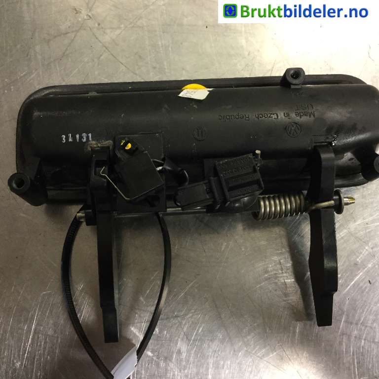 Bakluke/bakdør håndtak til VW Transporter / Caravelle 2009-2015 (Fase 2) (T5) (T5) (VOLKSWAGEN|7E5 827 315 A|)