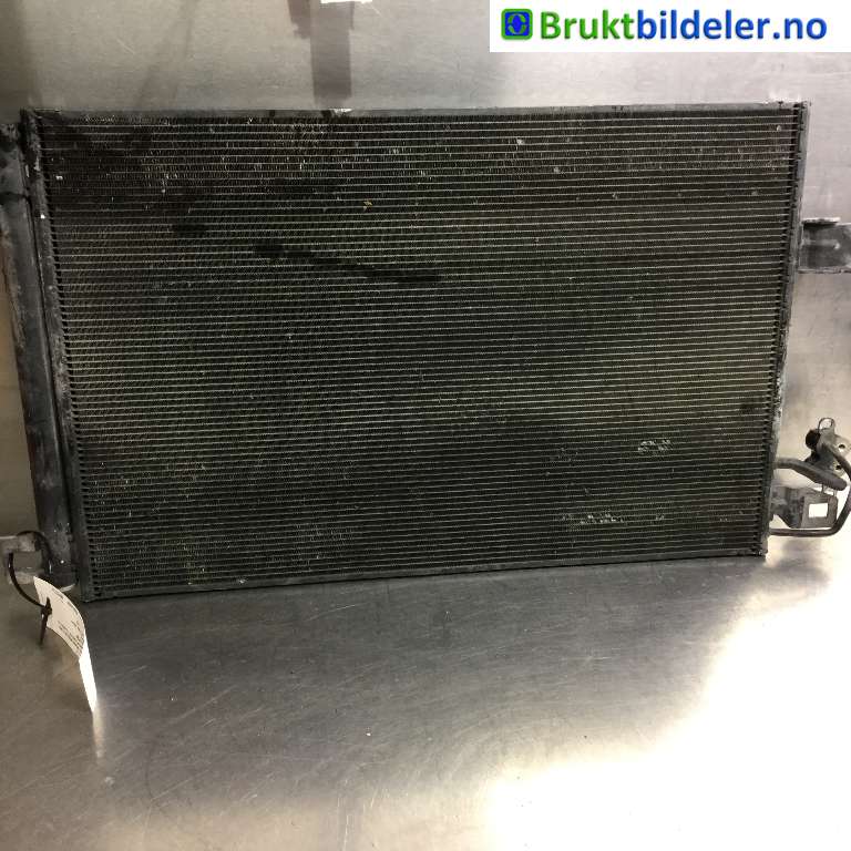 Aircondition radiator til VW Transporter / Caravelle 2009-2015 (Fase 2) (T5) (T5) (VOLKSWAGEN|7H0820411E|CZ 447760-7834|)