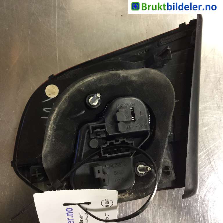 Baklykt venstre indre til VW Golf VI 2008-2012  (VOLKSWAGEN|5K0 945 107|89089808L|)