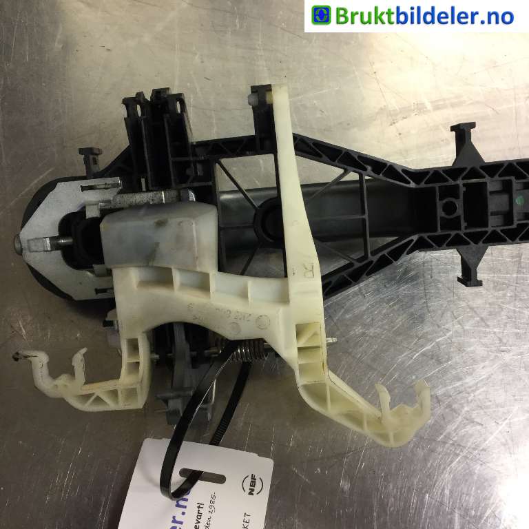 Dørhåndtak utv høyre til VW Caddy 2015-2020 (Type III, Fase 3)  (VOLKSWAGEN|2K5 843 352 B|)