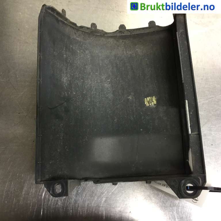 Støtfangerving venstre foran til VW Transporter / Caravelle 2009-2015 (Fase 2) (T5) (T5) (VOLKSWAGEN|7H0 807 321 D|)